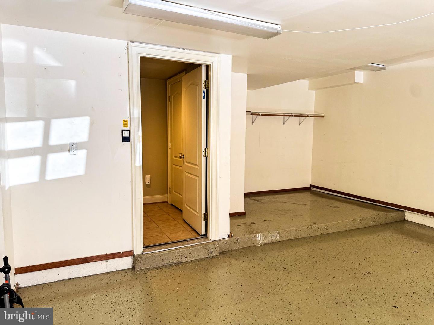 6403 VELLIETY LN, SPRINGFIELD, Virginia 22152, 4 Bedrooms Bedrooms, ,3 BathroomsBathrooms,Residential,For sale,6403 VELLIETY LN,VAFX2277420 MLS # VAFX2277420 6403 VELLIETY LN, SPRINGFIELD, Virginia 22152, 4 Bedrooms Bedrooms, ,3 BathroomsBathrooms,Residential,For sale,6403 VELLIETY LN,VAFX2277420 MLS # VAFX2277420