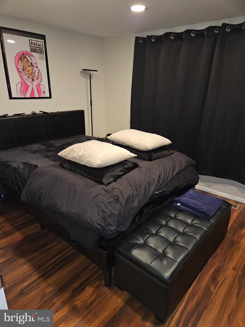 8317 GEORGIAN CT, MANASSAS, Virginia 20110, 2 Bedrooms Bedrooms, ,1 BathroomBathrooms,Residential,For sale,8317 GEORGIAN CT,VAMN2009626 MLS # VAMN2009626