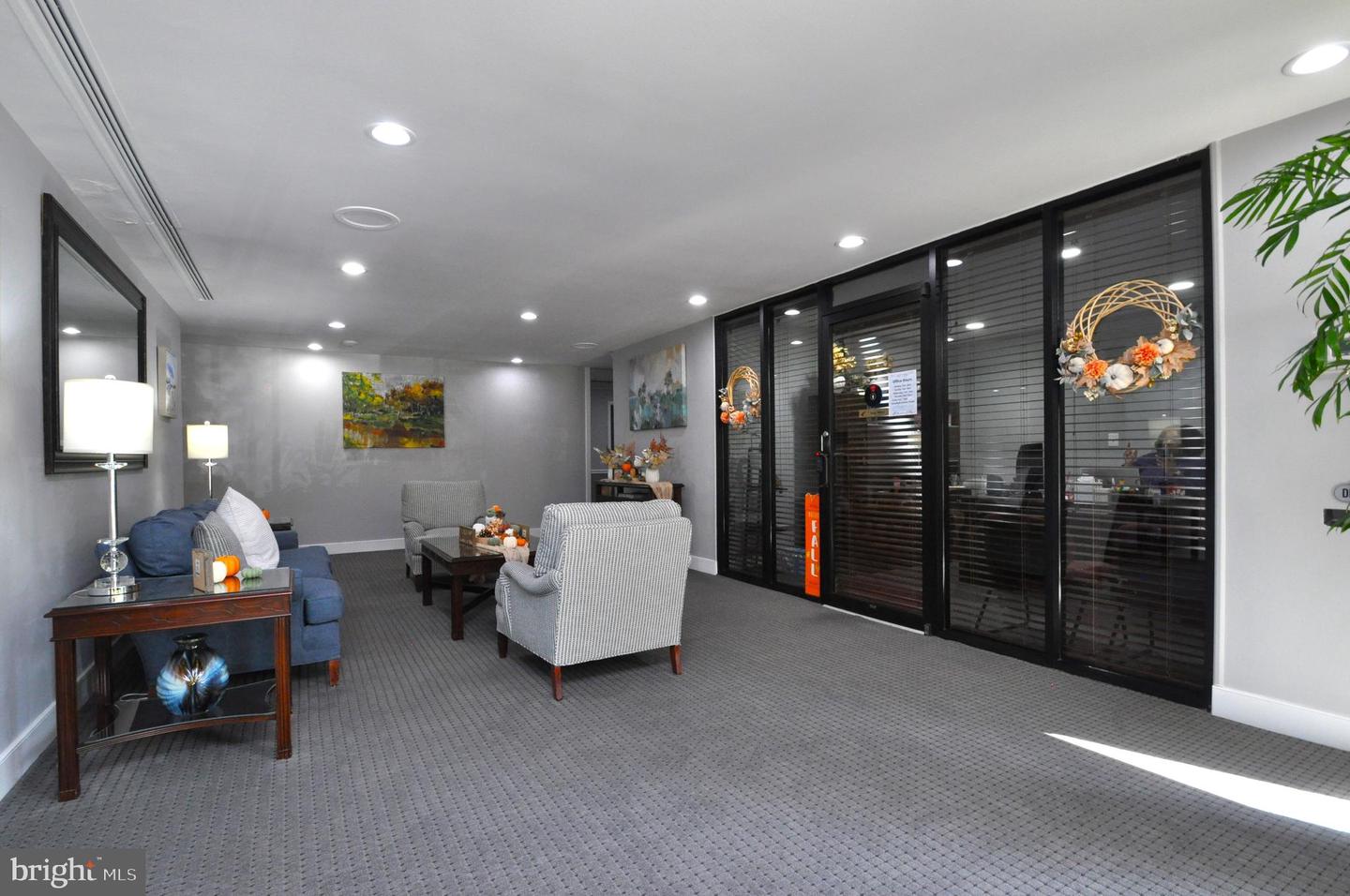 600 ROOSEVELT BLVD #210, FALLS CHURCH, Virginia 22044, 1 Bedroom Bedrooms, ,1 BathroomBathrooms,Residential,For sale,600 ROOSEVELT BLVD #210,VAFA2003418 MLS # VAFA2003418