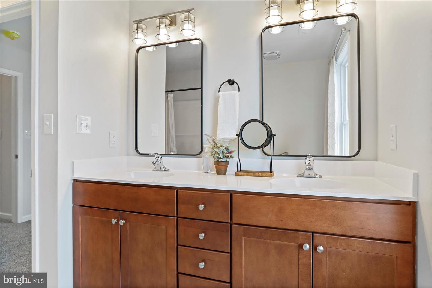 330 W 11TH, FRONT ROYAL, Virginia 22630, 3 Bedrooms Bedrooms, ,3 BathroomsBathrooms,Residential,For sale,330 W 11TH,VAWR2012696 MLS # VAWR2012696