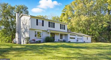 13779 RIDGELEA, CULPEPER, Virginia 22701, 4 Bedrooms Bedrooms, 8 Rooms Rooms,2 BathroomsBathrooms,Residential,For sale,13779 RIDGELEA,VACU2011974 MLS # VACU2011974