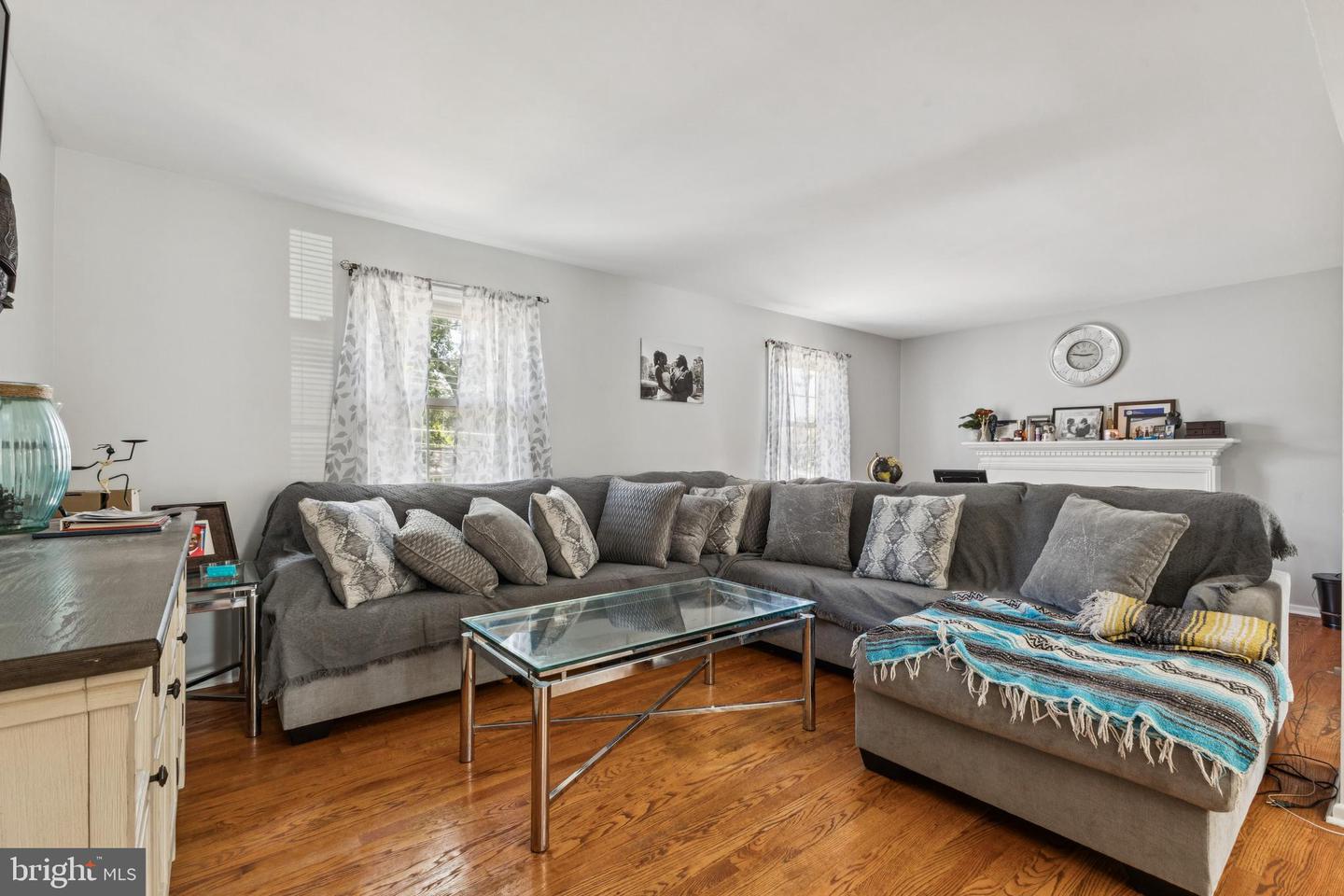 1422 FLAGSHIP DR, WOODBRIDGE, Virginia 22192, 4 Bedrooms Bedrooms, ,3 BathroomsBathrooms,Residential,For sale,1422 FLAGSHIP DR,VAPW2107170 MLS # VAPW2107170