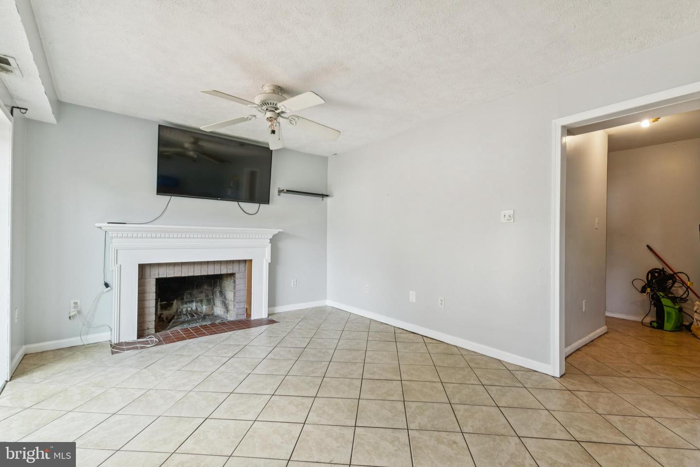 1422 FLAGSHIP DR, WOODBRIDGE, Virginia 22192, 4 Bedrooms Bedrooms, ,3 BathroomsBathrooms,Residential,For sale,1422 FLAGSHIP DR,VAPW2107170 MLS # VAPW2107170