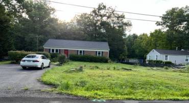 5129 FIRST RD, FAIRFAX, Virginia 22030, 4 Bedrooms Bedrooms, ,3 BathroomsBathrooms,Residential,For sale,5129 FIRST RD,VAFX2277426 MLS # VAFX2277426