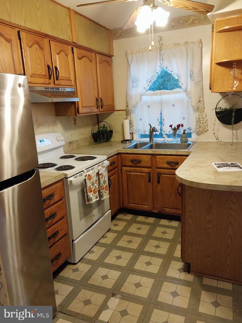 5610 CLAY PL NE, WASHINGTON, District Of Columbia 20019, 3 Bedrooms Bedrooms, ,1 BathroomBathrooms,Residential,For sale,5610 CLAY PL NE,DCDC2230154 MLS # DCDC2230154