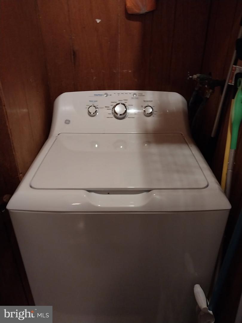 5610 CLAY PL NE, WASHINGTON, District Of Columbia 20019, 3 Bedrooms Bedrooms, ,1 BathroomBathrooms,Residential,For sale,5610 CLAY PL NE,DCDC2230154 MLS # DCDC2230154