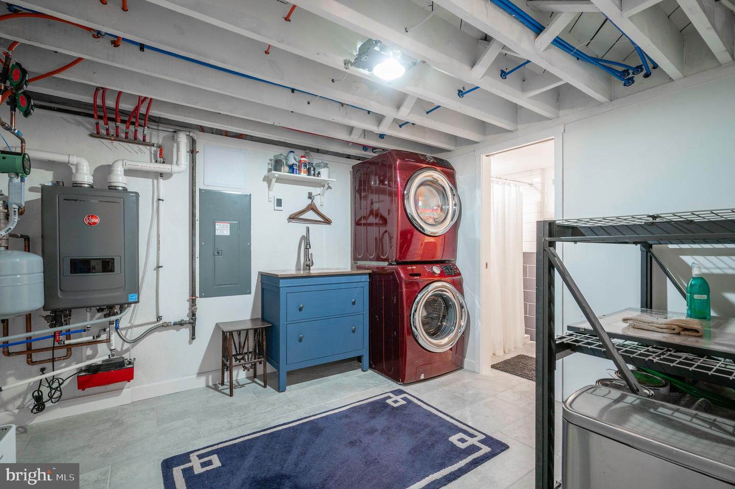 2444 S OAKLAND ST, ARLINGTON, Virginia 22206, 2 Bedrooms Bedrooms, ,2 BathroomsBathrooms,Residential,For sale,2444 S OAKLAND ST,VAAR2062104 MLS # VAAR2062104