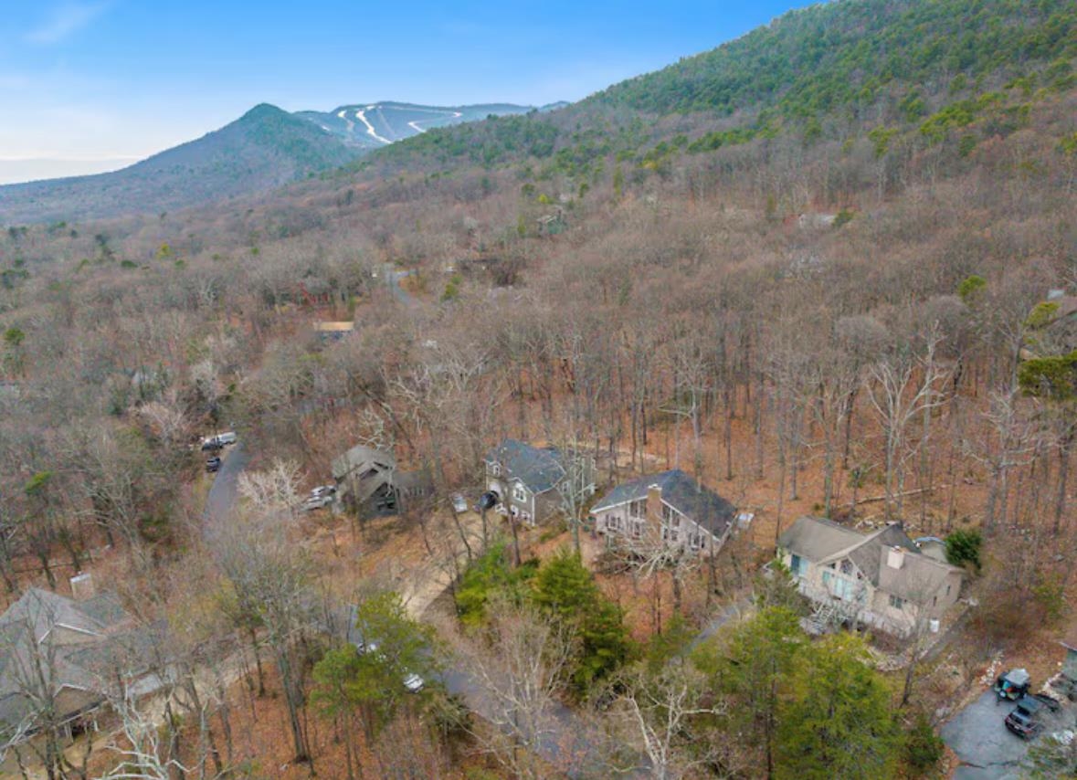 2964 HOPKINS DR, MCGAHEYSVILLE, Virginia 22840, 4 Bedrooms Bedrooms, ,2 BathroomsBathrooms,Residential,2964 HOPKINS DR,670676 MLS # 670676 2964 HOPKINS DR, MCGAHEYSVILLE, Virginia 22840, 4 Bedrooms Bedrooms, ,2 BathroomsBathrooms,Residential,2964 HOPKINS DR,670676 MLS # 670676