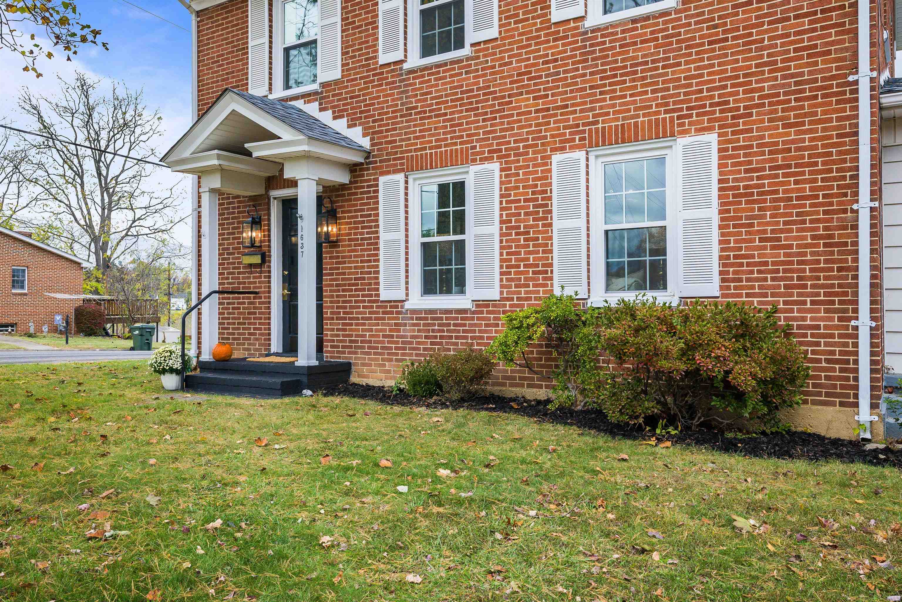 1637 MULBERRY ST, WAYNESBORO, Virginia 22980, 4 Bedrooms Bedrooms, ,2 BathroomsBathrooms,Residential,1637 MULBERRY ST,670677 MLS # 670677 1637 MULBERRY ST, WAYNESBORO, Virginia 22980, 4 Bedrooms Bedrooms, ,2 BathroomsBathrooms,Residential,1637 MULBERRY ST,670677 MLS # 670677