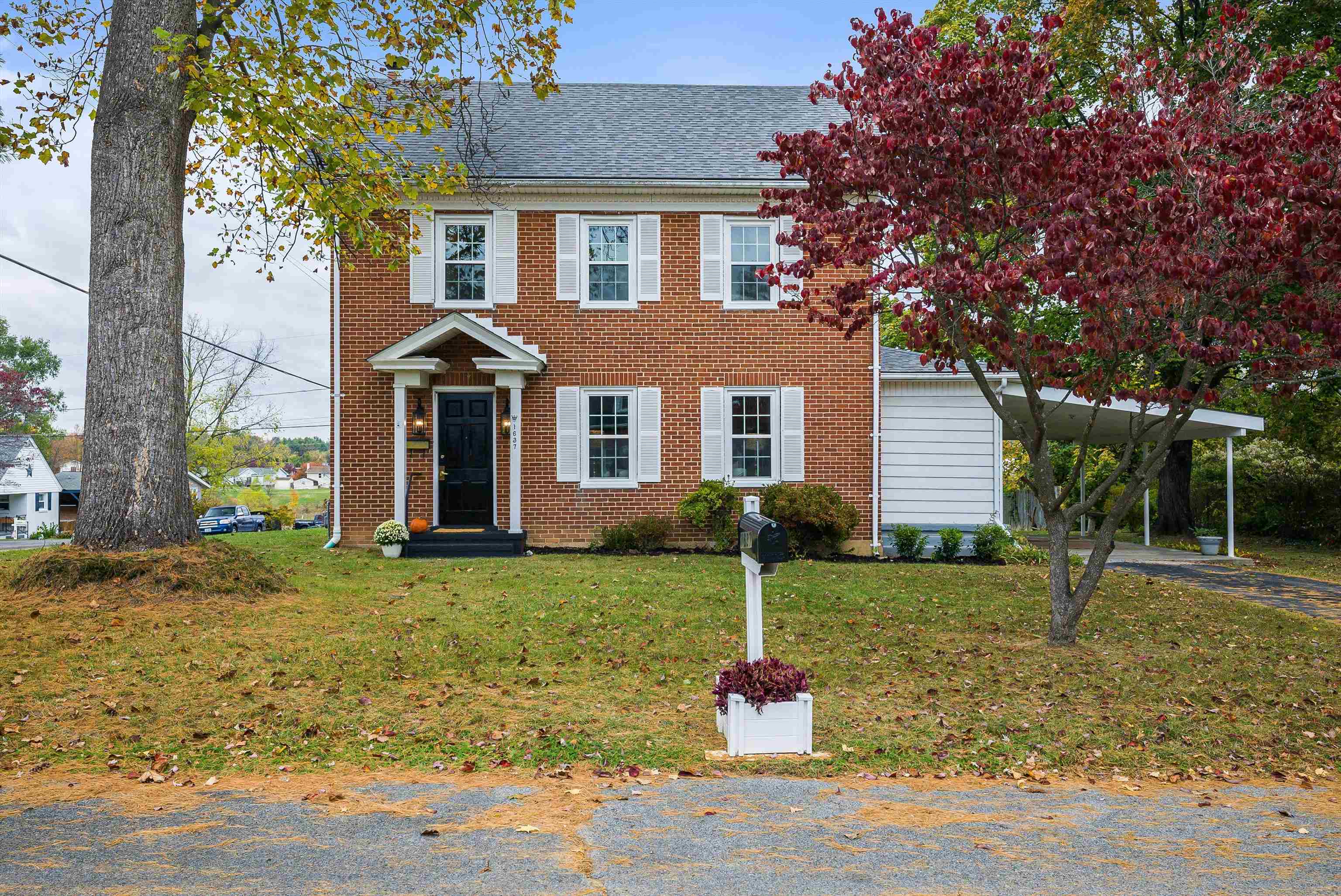1637 MULBERRY ST, WAYNESBORO, Virginia 22980, 4 Bedrooms Bedrooms, ,2 BathroomsBathrooms,Residential,1637 MULBERRY ST,670677 MLS # 670677 1637 MULBERRY ST, WAYNESBORO, Virginia 22980, 4 Bedrooms Bedrooms, ,2 BathroomsBathrooms,Residential,1637 MULBERRY ST,670677 MLS # 670677