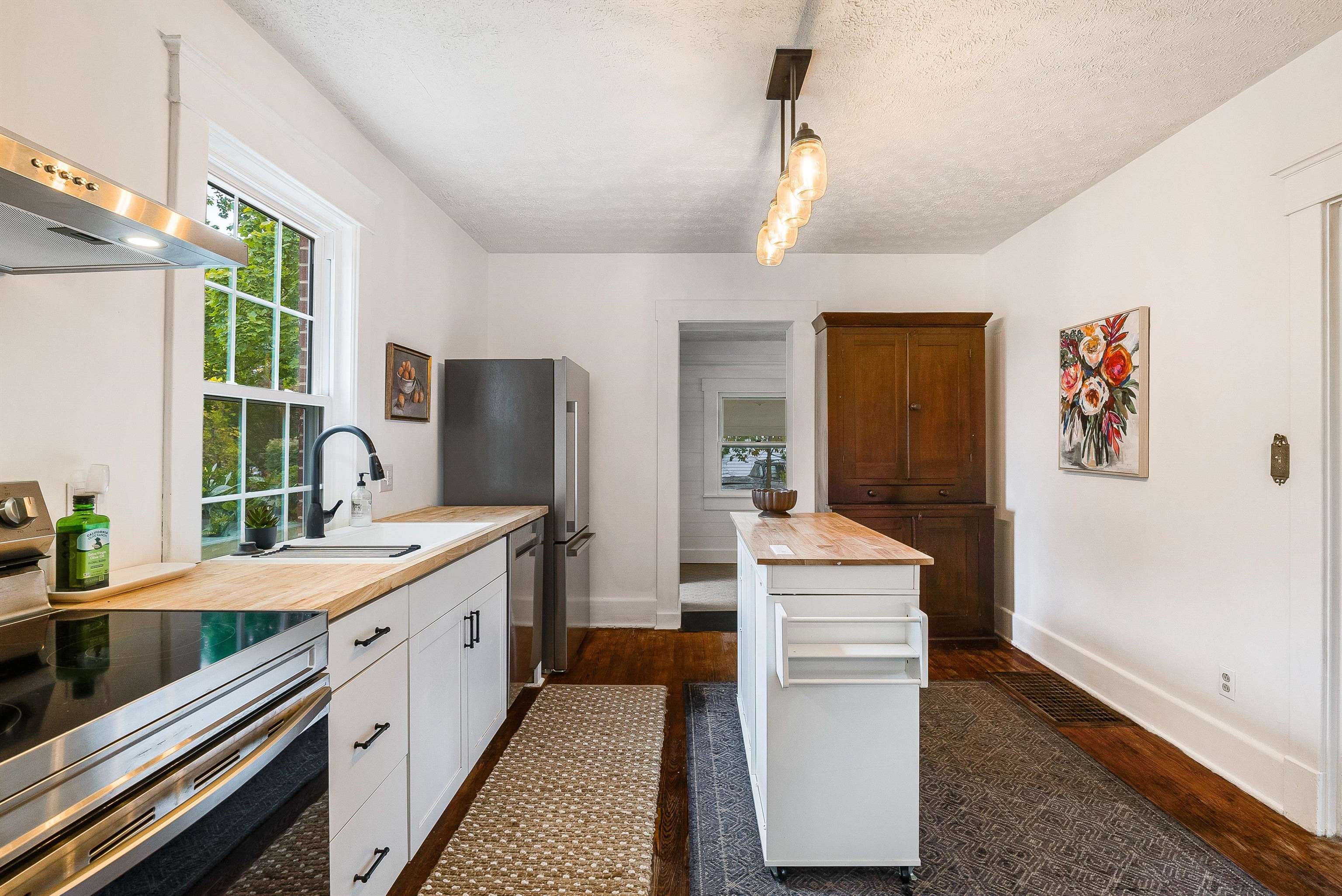 1637 MULBERRY ST, WAYNESBORO, Virginia 22980, 4 Bedrooms Bedrooms, ,2 BathroomsBathrooms,Residential,1637 MULBERRY ST,670677 MLS # 670677 1637 MULBERRY ST, WAYNESBORO, Virginia 22980, 4 Bedrooms Bedrooms, ,2 BathroomsBathrooms,Residential,1637 MULBERRY ST,670677 MLS # 670677