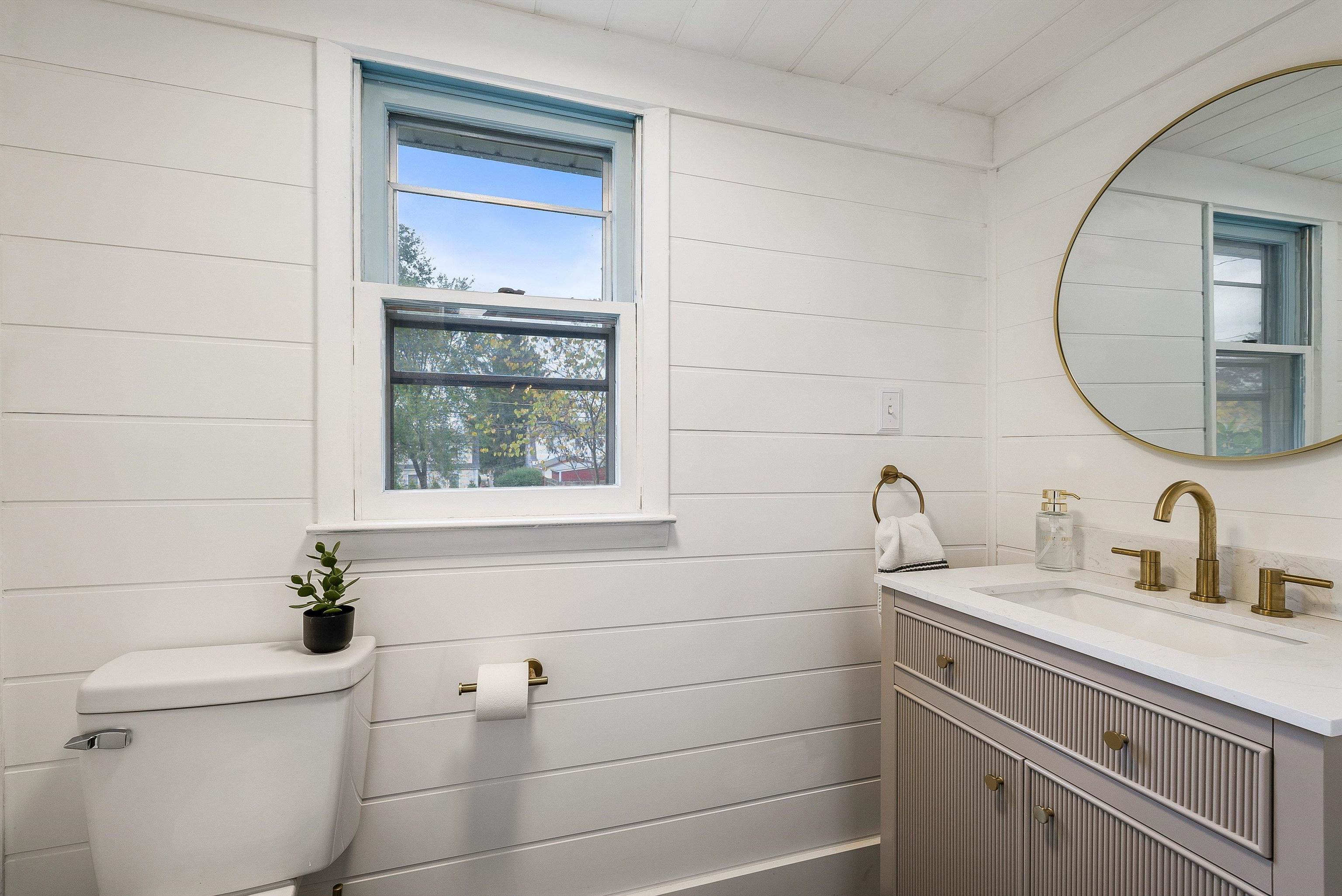 1637 MULBERRY ST, WAYNESBORO, Virginia 22980, 4 Bedrooms Bedrooms, ,2 BathroomsBathrooms,Residential,1637 MULBERRY ST,670677 MLS # 670677 1637 MULBERRY ST, WAYNESBORO, Virginia 22980, 4 Bedrooms Bedrooms, ,2 BathroomsBathrooms,Residential,1637 MULBERRY ST,670677 MLS # 670677