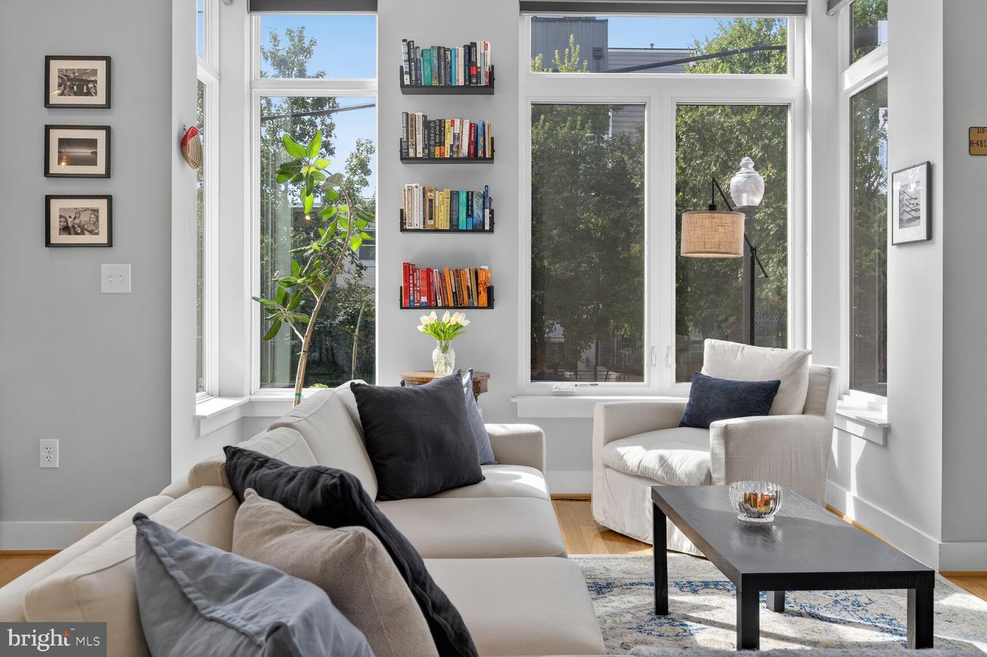 1514 K ST SE #2, WASHINGTON, District Of Columbia 20003, 2 Bedrooms Bedrooms, 5 Rooms Rooms,1 BathroomBathrooms,Residential,For sale,1514 K ST SE #2,DCDC2221668 MLS # DCDC2221668