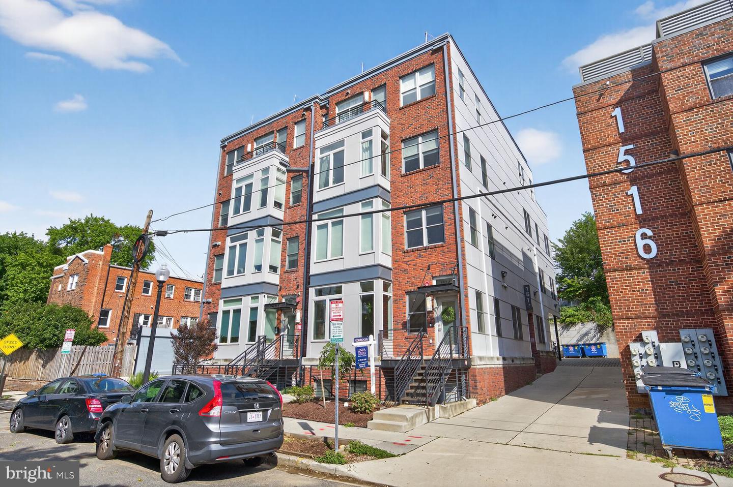 1514 K ST SE #2, WASHINGTON, District Of Columbia 20003, 2 Bedrooms Bedrooms, 5 Rooms Rooms,1 BathroomBathrooms,Residential,For sale,1514 K ST SE #2,DCDC2221668 MLS # DCDC2221668