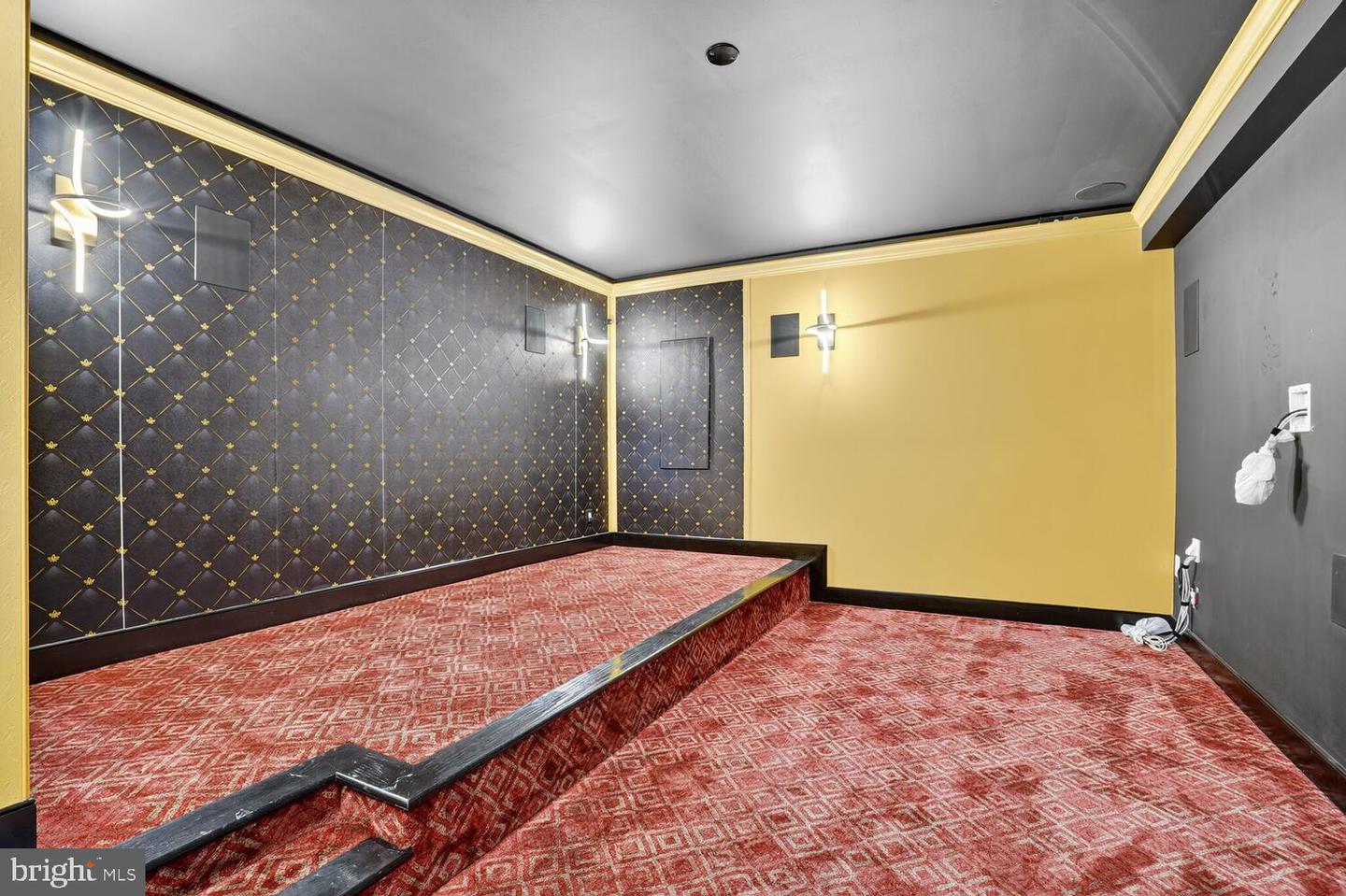 40925 ARCADIAN POND CT, ALDIE, Virginia 20105, 5 Bedrooms Bedrooms, ,4 BathroomsBathrooms,Residential,For sale,40925 ARCADIAN POND CT,VALO2109354 MLS # VALO2109354