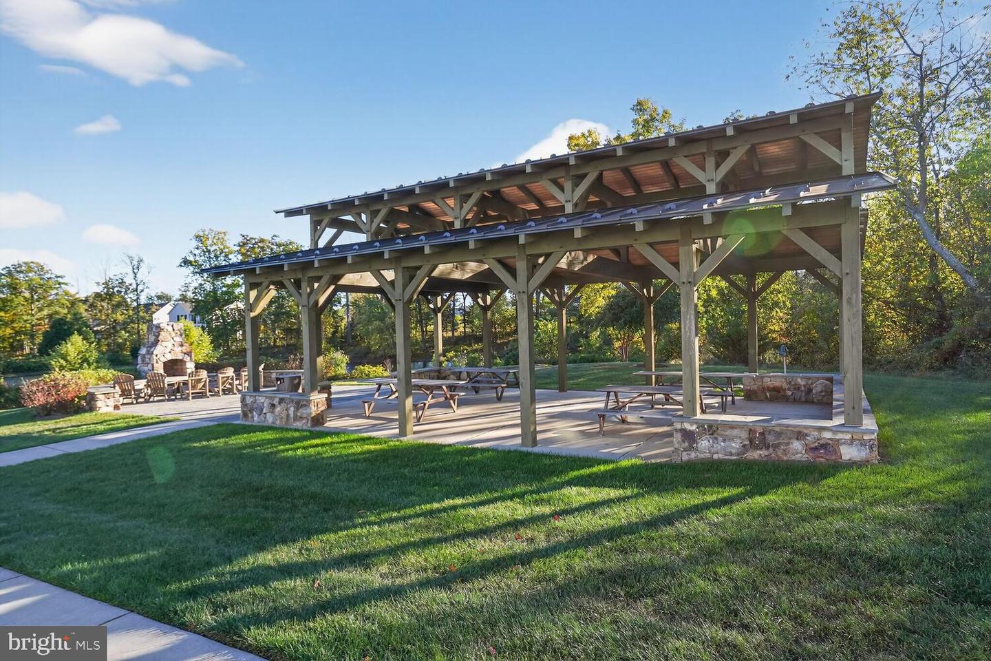 40925 ARCADIAN POND CT, ALDIE, Virginia 20105, 5 Bedrooms Bedrooms, ,4 BathroomsBathrooms,Residential,For sale,40925 ARCADIAN POND CT,VALO2109354 MLS # VALO2109354