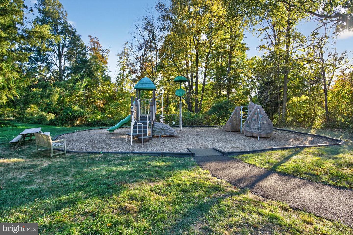 40925 ARCADIAN POND CT, ALDIE, Virginia 20105, 5 Bedrooms Bedrooms, ,4 BathroomsBathrooms,Residential,For sale,40925 ARCADIAN POND CT,VALO2109354 MLS # VALO2109354