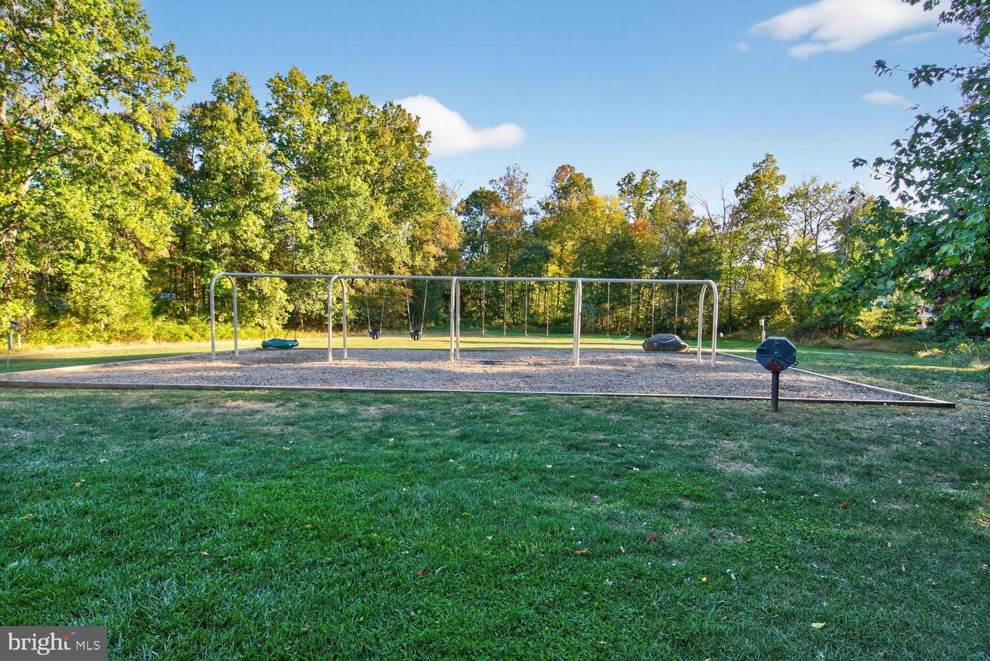 40925 ARCADIAN POND CT, ALDIE, Virginia 20105, 5 Bedrooms Bedrooms, ,4 BathroomsBathrooms,Residential,For sale,40925 ARCADIAN POND CT,VALO2109354 MLS # VALO2109354