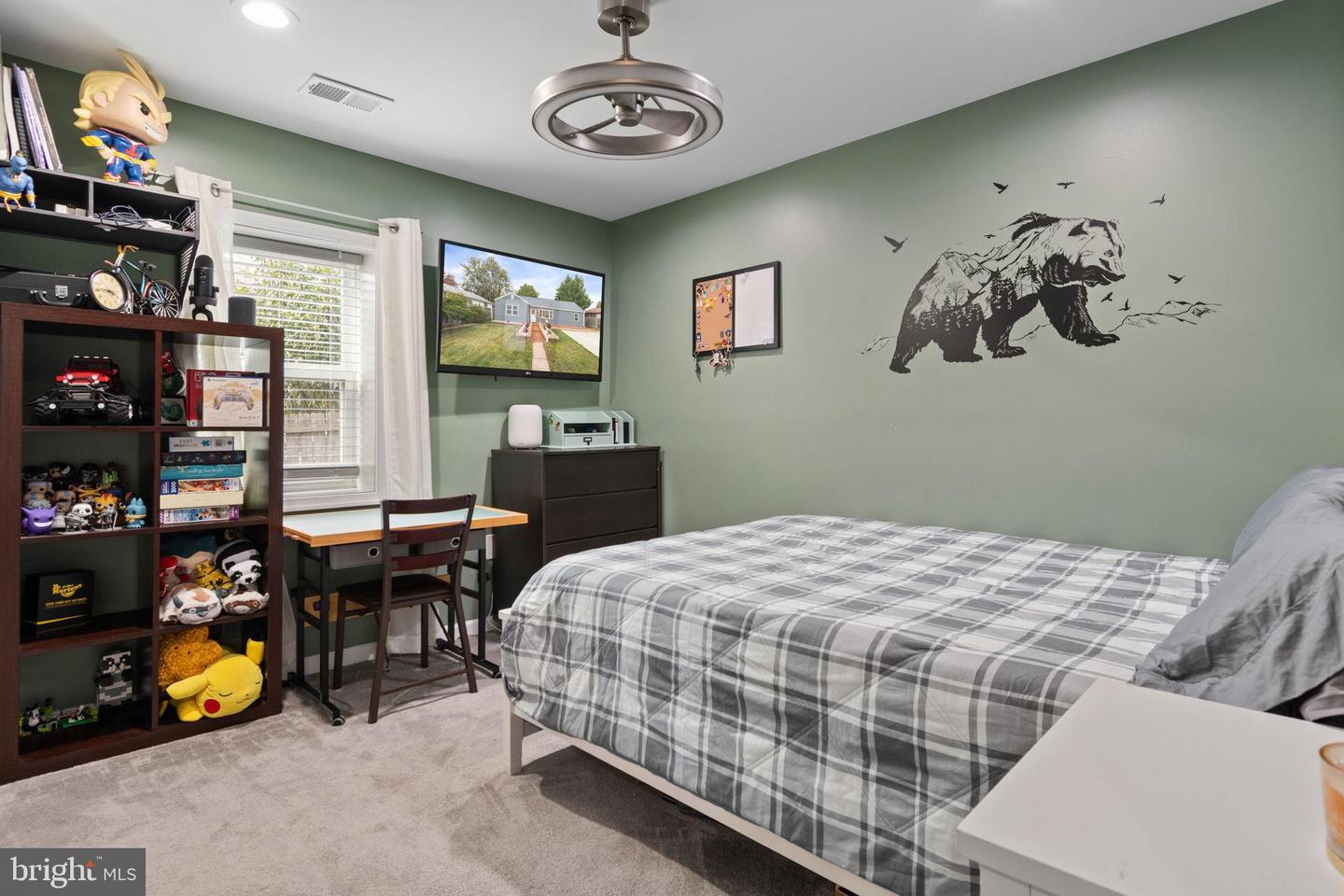 608 NE BLUE RIDGE AVE NE, LEESBURG, Virginia 20176, 4 Bedrooms Bedrooms, 10 Rooms Rooms,2 BathroomsBathrooms,Residential,For sale,608 NE BLUE RIDGE AVE NE,VALO2109400 MLS # VALO2109400