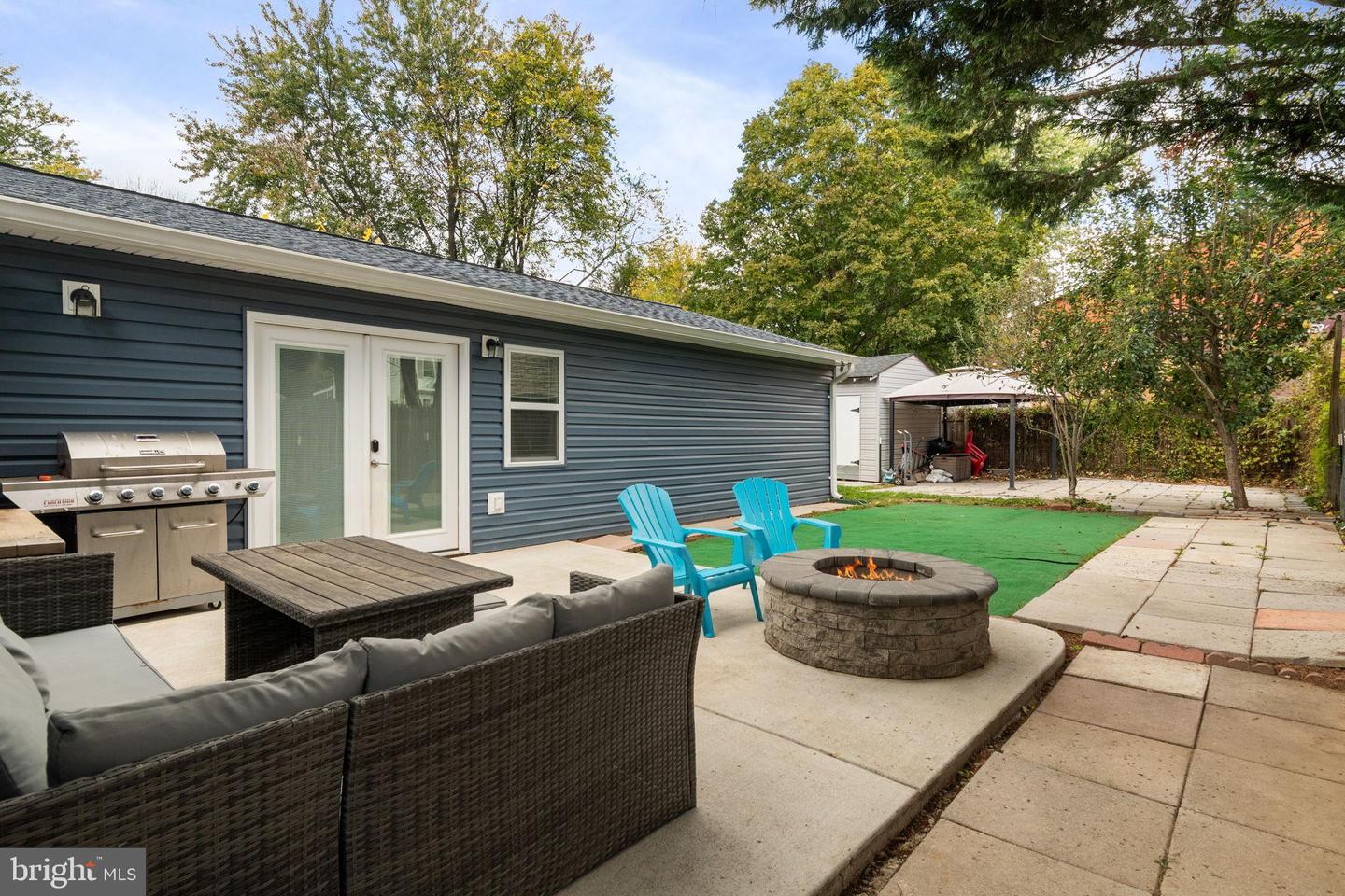 608 NE BLUE RIDGE AVE NE, LEESBURG, Virginia 20176, 4 Bedrooms Bedrooms, 10 Rooms Rooms,2 BathroomsBathrooms,Residential,For sale,608 NE BLUE RIDGE AVE NE,VALO2109400 MLS # VALO2109400