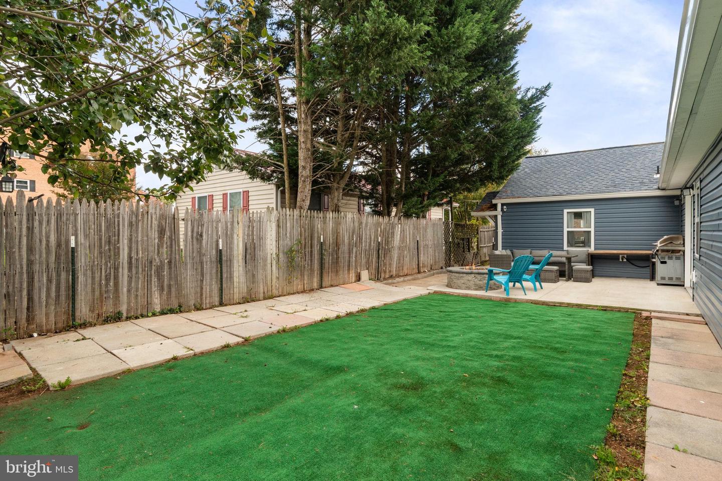 608 NE BLUE RIDGE AVE NE, LEESBURG, Virginia 20176, 4 Bedrooms Bedrooms, 10 Rooms Rooms,2 BathroomsBathrooms,Residential,For sale,608 NE BLUE RIDGE AVE NE,VALO2109400 MLS # VALO2109400