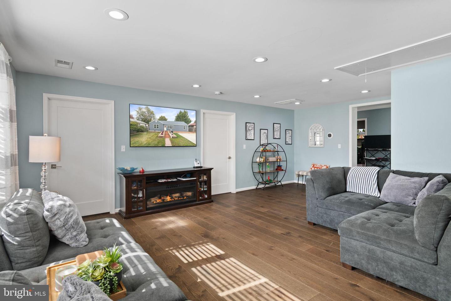 608 NE BLUE RIDGE AVE NE, LEESBURG, Virginia 20176, 4 Bedrooms Bedrooms, 10 Rooms Rooms,2 BathroomsBathrooms,Residential,For sale,608 NE BLUE RIDGE AVE NE,VALO2109400 MLS # VALO2109400