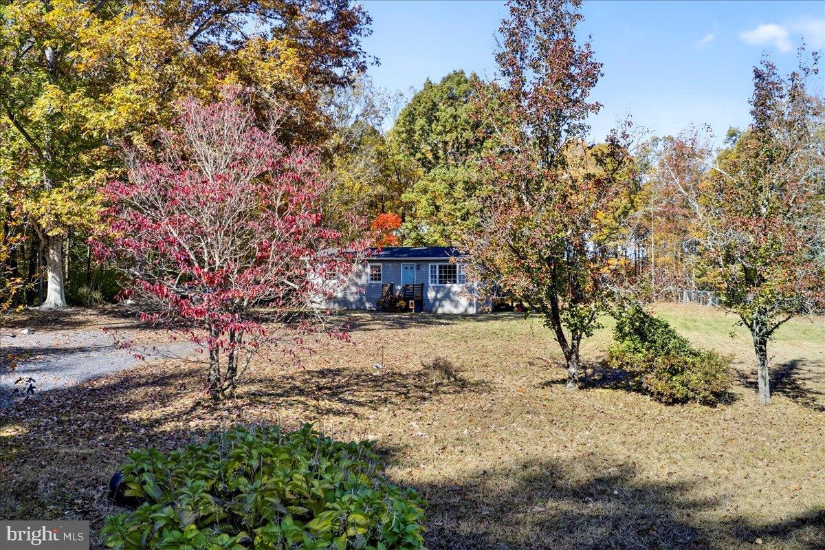 565 VENABLE RD, PALMYRA, Virginia 22963, 3 Bedrooms Bedrooms, 6 Rooms Rooms,1 BathroomBathrooms,Residential,For sale,565 VENABLE RD,VAFN2000536 MLS # VAFN2000536