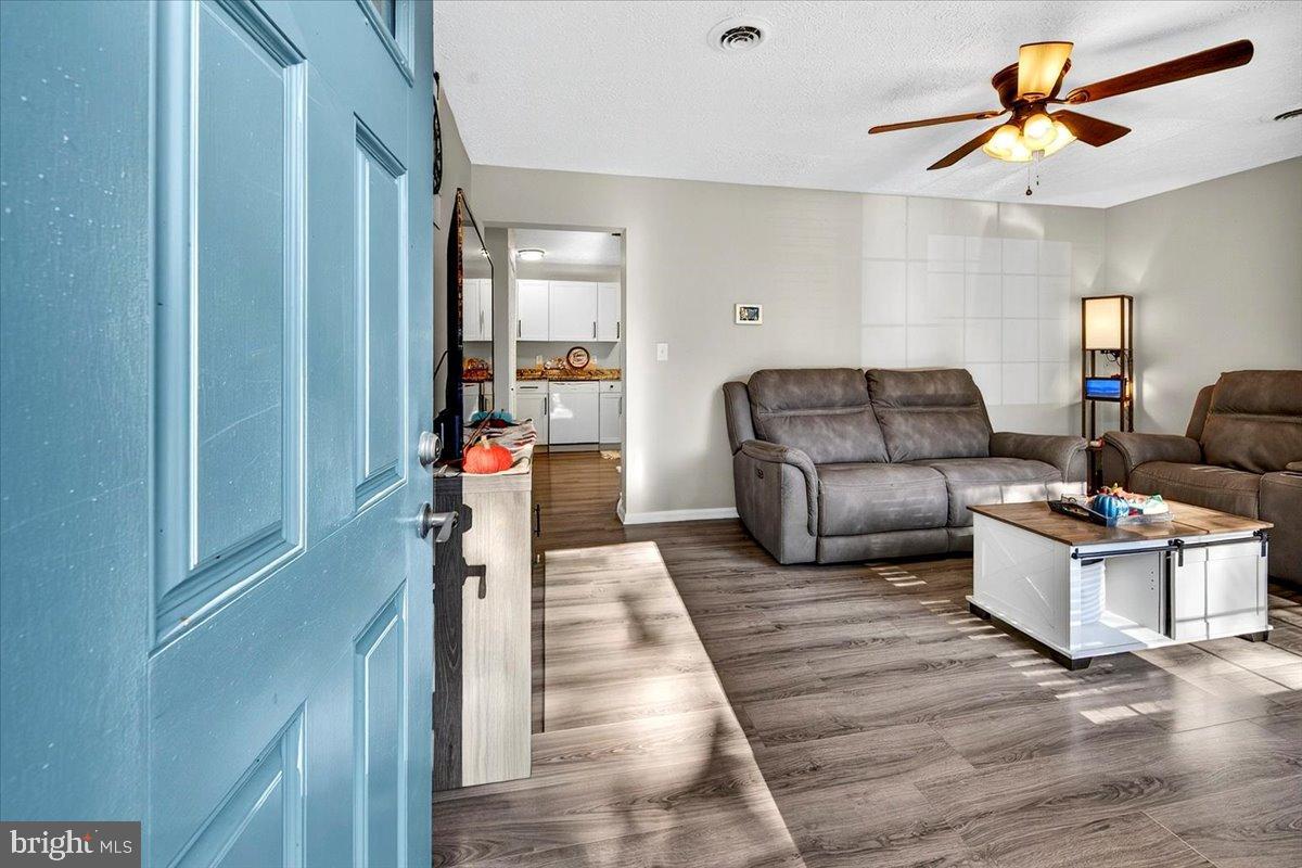 565 VENABLE RD, PALMYRA, Virginia 22963, 3 Bedrooms Bedrooms, 6 Rooms Rooms,1 BathroomBathrooms,Residential,For sale,565 VENABLE RD,VAFN2000536 MLS # VAFN2000536