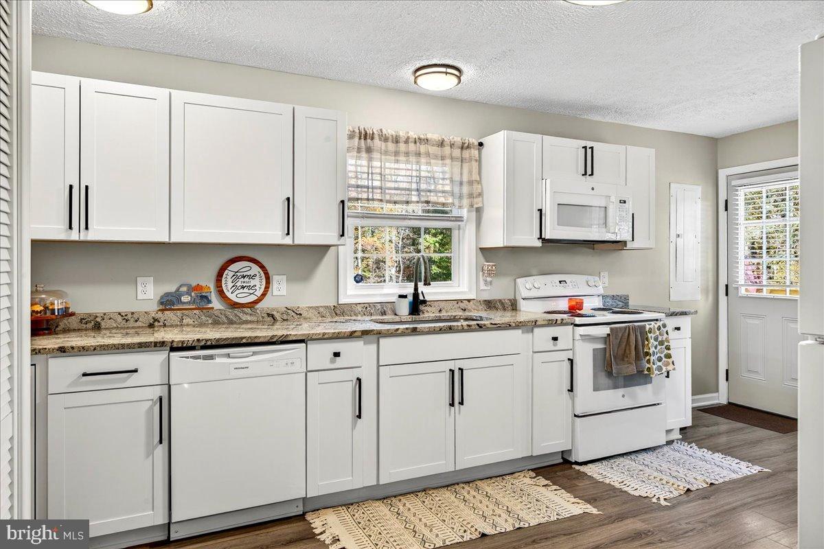 565 VENABLE RD, PALMYRA, Virginia 22963, 3 Bedrooms Bedrooms, 6 Rooms Rooms,1 BathroomBathrooms,Residential,For sale,565 VENABLE RD,VAFN2000536 MLS # VAFN2000536