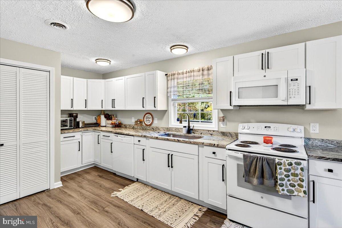 565 VENABLE RD, PALMYRA, Virginia 22963, 3 Bedrooms Bedrooms, 6 Rooms Rooms,1 BathroomBathrooms,Residential,For sale,565 VENABLE RD,VAFN2000536 MLS # VAFN2000536