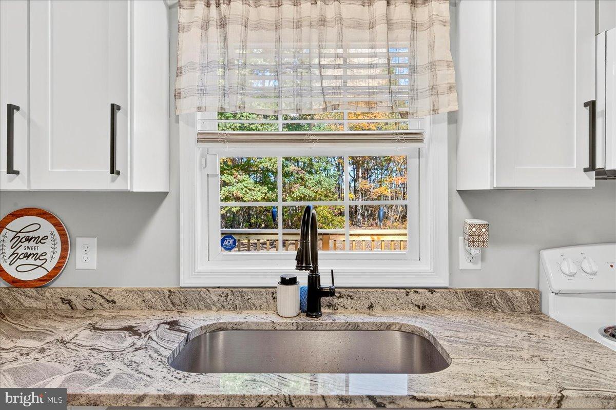 565 VENABLE RD, PALMYRA, Virginia 22963, 3 Bedrooms Bedrooms, 6 Rooms Rooms,1 BathroomBathrooms,Residential,For sale,565 VENABLE RD,VAFN2000536 MLS # VAFN2000536