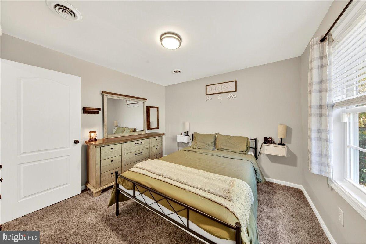 565 VENABLE RD, PALMYRA, Virginia 22963, 3 Bedrooms Bedrooms, 6 Rooms Rooms,1 BathroomBathrooms,Residential,For sale,565 VENABLE RD,VAFN2000536 MLS # VAFN2000536