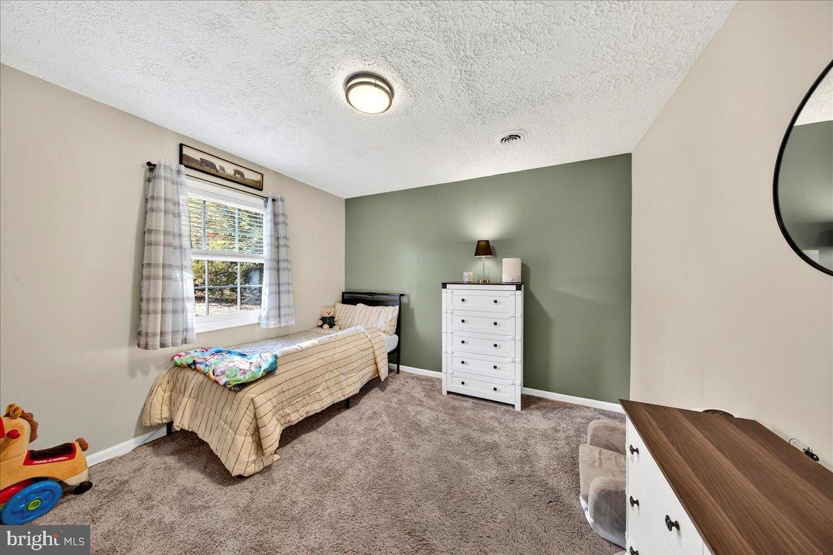 565 VENABLE RD, PALMYRA, Virginia 22963, 3 Bedrooms Bedrooms, 6 Rooms Rooms,1 BathroomBathrooms,Residential,For sale,565 VENABLE RD,VAFN2000536 MLS # VAFN2000536