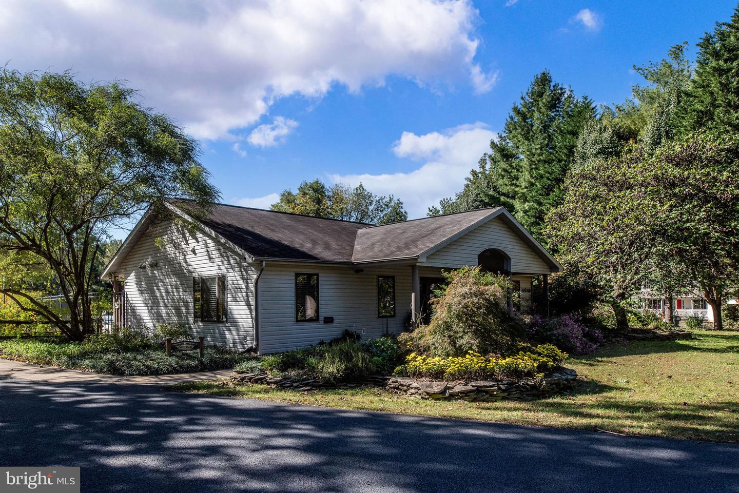 8518 TOMPKINS DR, KING GEORGE, Virginia 22485, 3 Bedrooms Bedrooms, ,2 BathroomsBathrooms,Residential,For sale,8518 TOMPKINS DR,VAKG2007232 MLS # VAKG2007232 8518 TOMPKINS DR, KING GEORGE, Virginia 22485, 3 Bedrooms Bedrooms, ,2 BathroomsBathrooms,Residential,For sale,8518 TOMPKINS DR,VAKG2007232 MLS # VAKG2007232