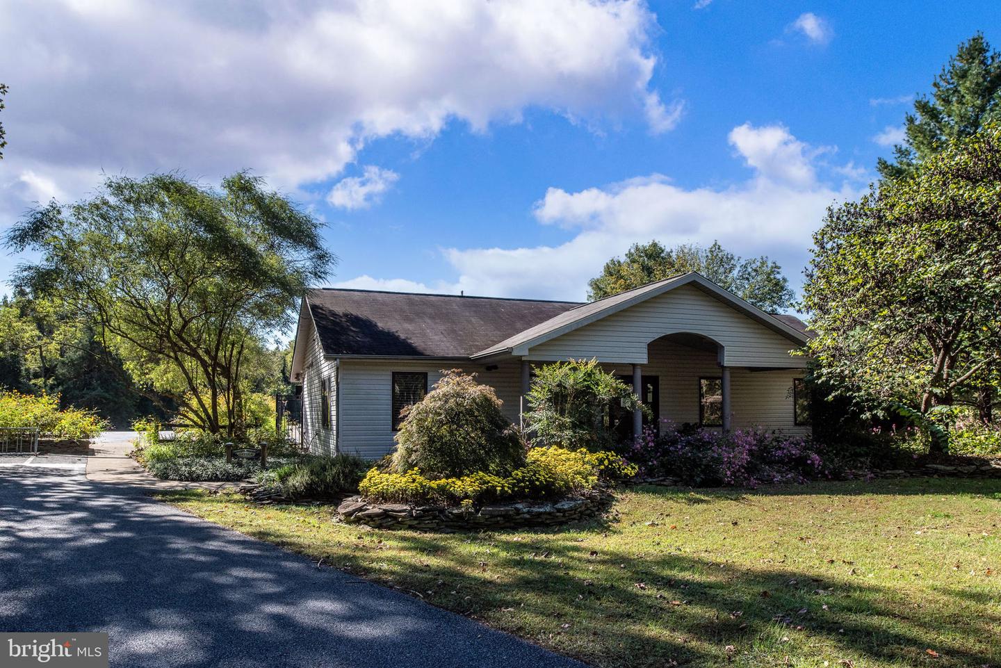 8518 TOMPKINS DR, KING GEORGE, Virginia 22485, 3 Bedrooms Bedrooms, ,2 BathroomsBathrooms,Residential,For sale,8518 TOMPKINS DR,VAKG2007232 MLS # VAKG2007232 8518 TOMPKINS DR, KING GEORGE, Virginia 22485, 3 Bedrooms Bedrooms, ,2 BathroomsBathrooms,Residential,For sale,8518 TOMPKINS DR,VAKG2007232 MLS # VAKG2007232