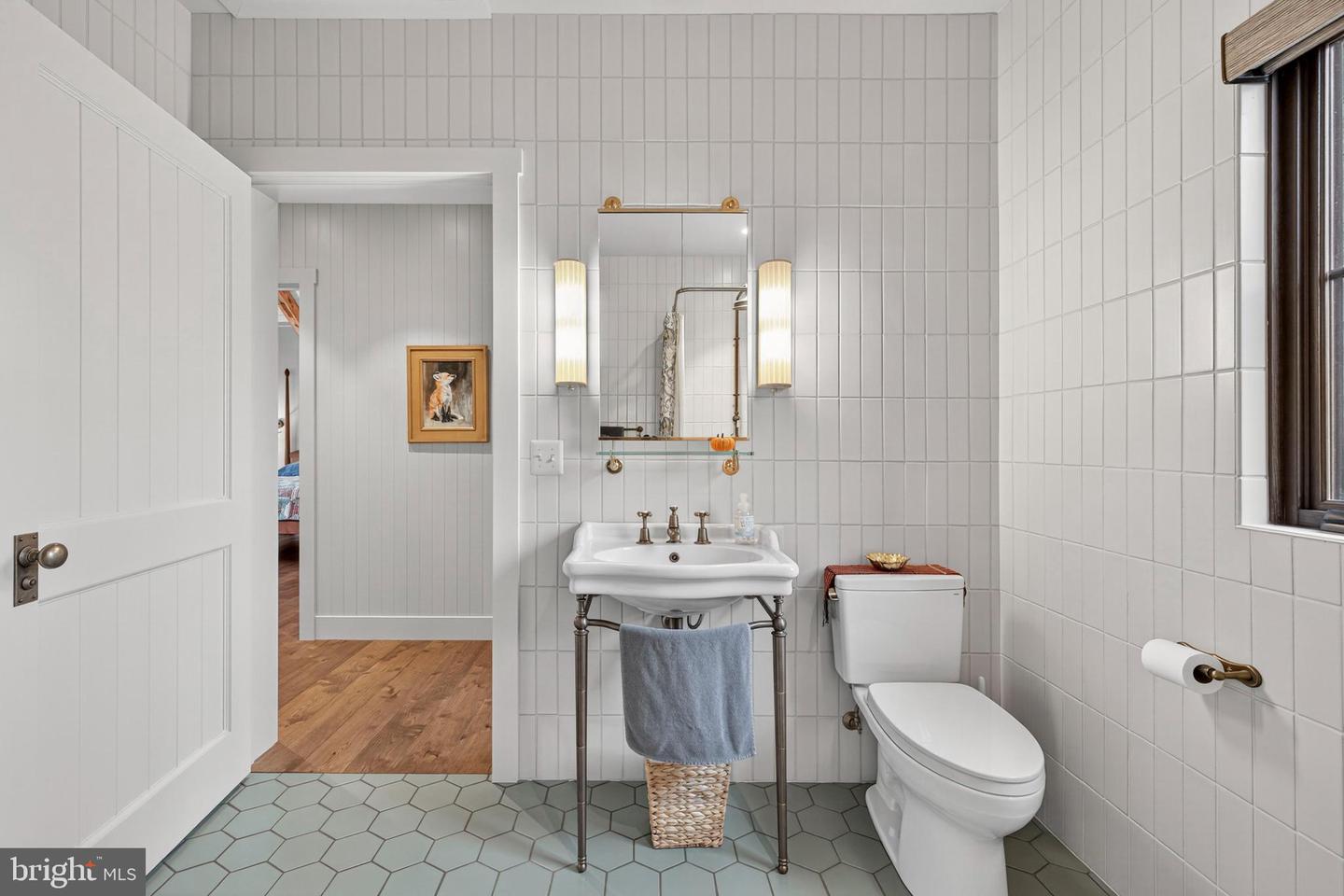 63 RILEY HOLLOW RD, HUNTLY, Virginia 22640, 2 Bedrooms Bedrooms, 7 Rooms Rooms,2 BathroomsBathrooms,Residential,For sale,63 RILEY HOLLOW RD,VARP2002376 MLS # VARP2002376