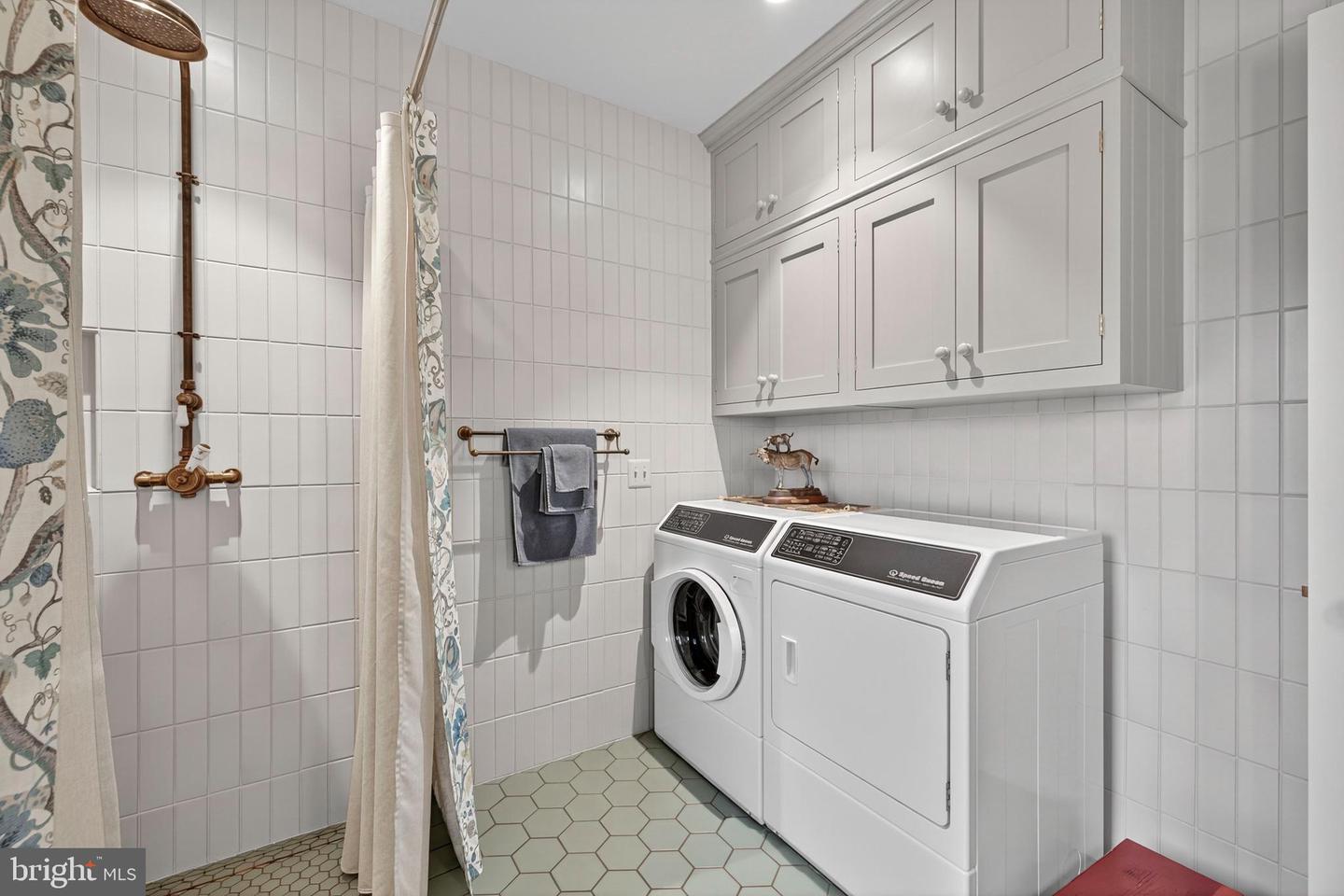 63 RILEY HOLLOW RD, HUNTLY, Virginia 22640, 2 Bedrooms Bedrooms, 7 Rooms Rooms,2 BathroomsBathrooms,Residential,For sale,63 RILEY HOLLOW RD,VARP2002376 MLS # VARP2002376