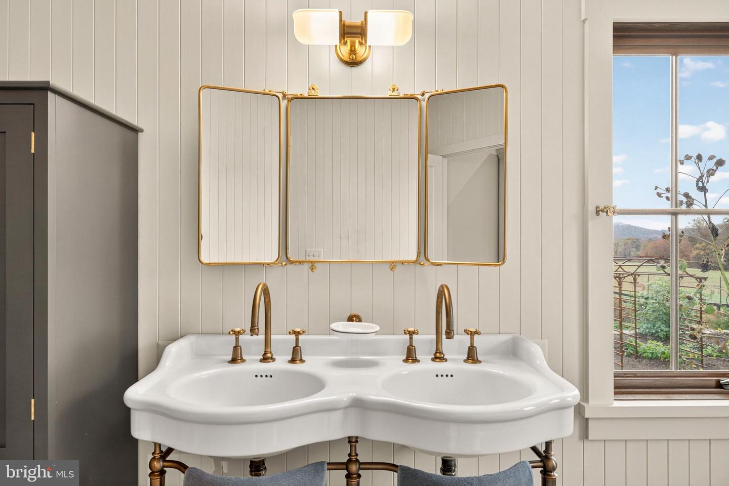 63 RILEY HOLLOW RD, HUNTLY, Virginia 22640, 2 Bedrooms Bedrooms, 7 Rooms Rooms,2 BathroomsBathrooms,Residential,For sale,63 RILEY HOLLOW RD,VARP2002376 MLS # VARP2002376