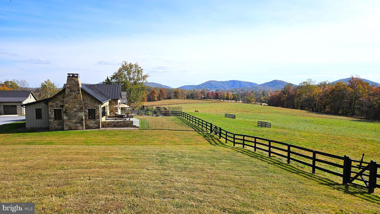 63 RILEY HOLLOW RD, HUNTLY, Virginia 22640, 2 Bedrooms Bedrooms, 7 Rooms Rooms,2 BathroomsBathrooms,Residential,For sale,63 RILEY HOLLOW RD,VARP2002376 MLS # VARP2002376