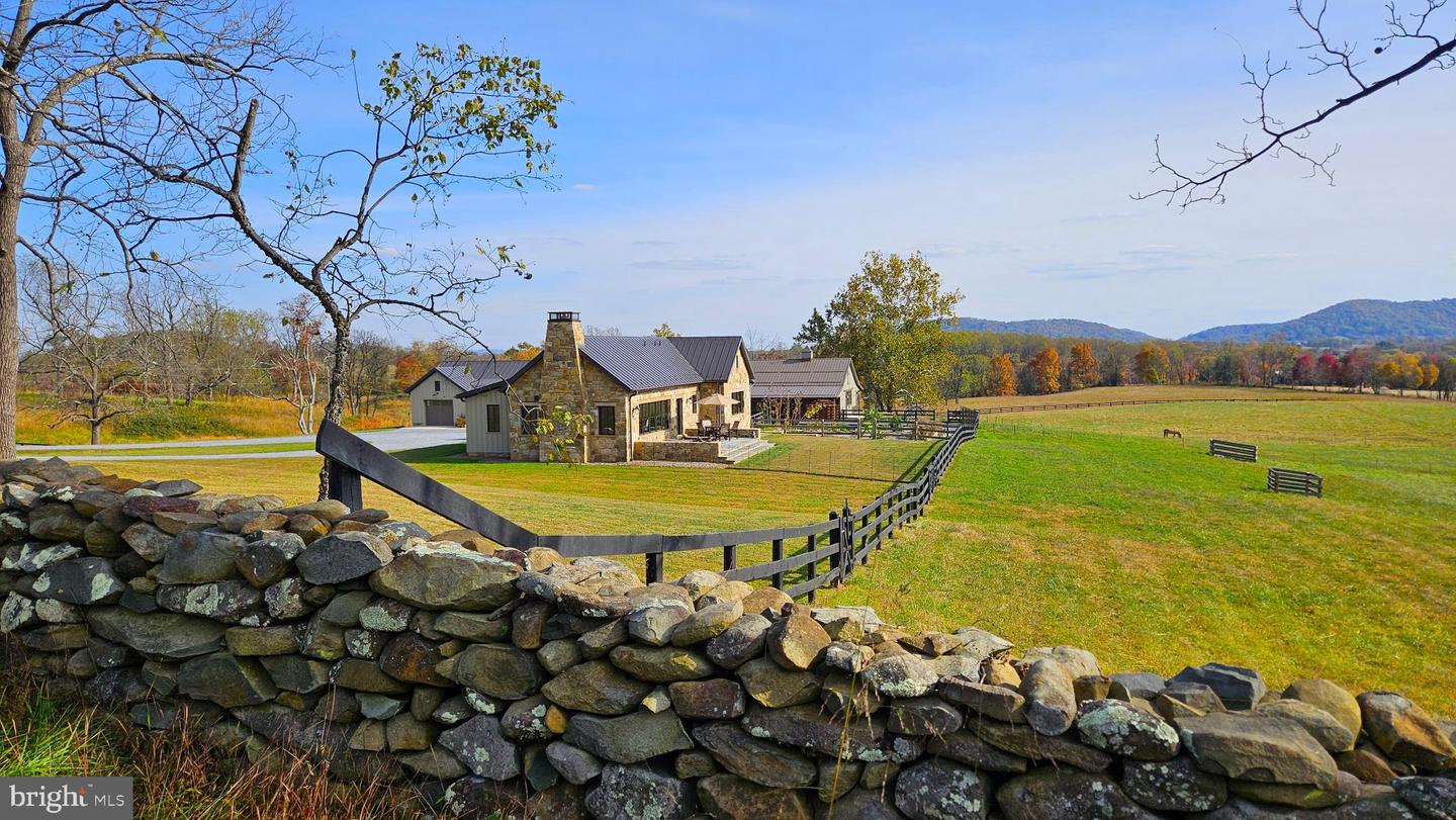 63 RILEY HOLLOW RD, HUNTLY, Virginia 22640, 2 Bedrooms Bedrooms, 7 Rooms Rooms,2 BathroomsBathrooms,Residential,For sale,63 RILEY HOLLOW RD,VARP2002376 MLS # VARP2002376