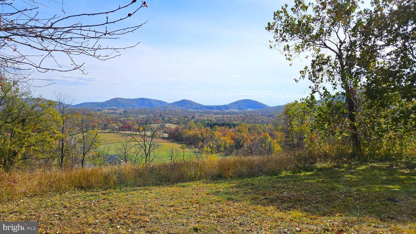 63 RILEY HOLLOW RD, HUNTLY, Virginia 22640, 2 Bedrooms Bedrooms, 7 Rooms Rooms,2 BathroomsBathrooms,Residential,For sale,63 RILEY HOLLOW RD,VARP2002376 MLS # VARP2002376