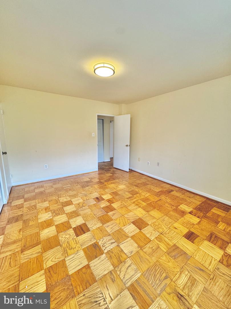 1830 COLUMBIA PIKE #115, ARLINGTON, Virginia 22204, 1 Bedroom Bedrooms, ,1 BathroomBathrooms,Residential,For sale,1830 COLUMBIA PIKE #115,VAAR2051138 MLS # VAAR2051138