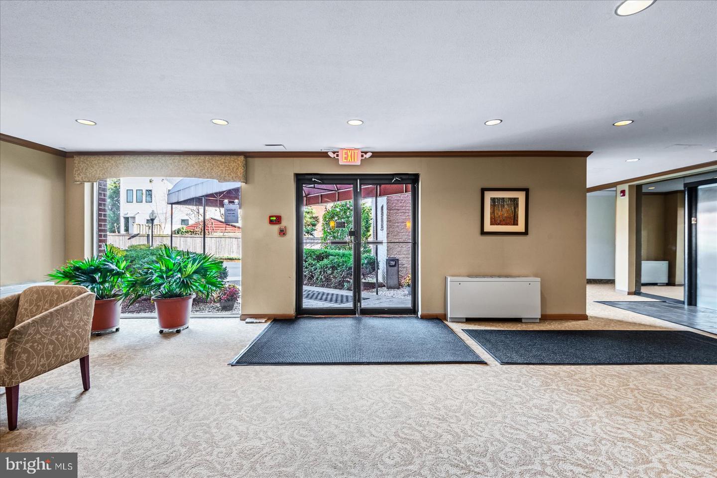 1830 COLUMBIA PIKE #115, ARLINGTON, Virginia 22204, 1 Bedroom Bedrooms, ,1 BathroomBathrooms,Residential,For sale,1830 COLUMBIA PIKE #115,VAAR2051138 MLS # VAAR2051138