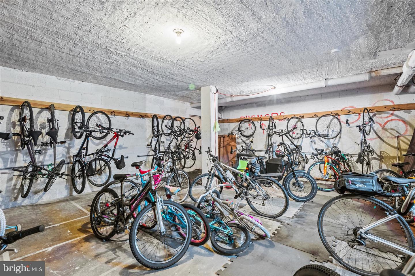 1830 COLUMBIA PIKE #115, ARLINGTON, Virginia 22204, 1 Bedroom Bedrooms, ,1 BathroomBathrooms,Residential,For sale,1830 COLUMBIA PIKE #115,VAAR2051138 MLS # VAAR2051138