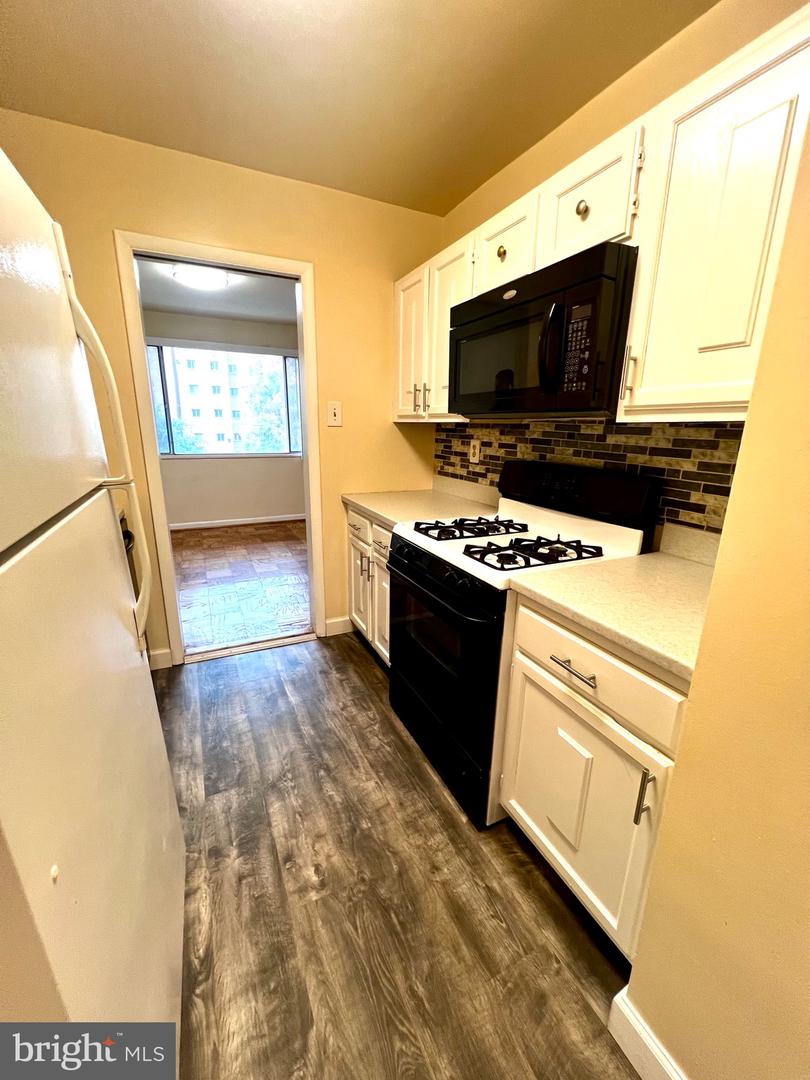 1830 COLUMBIA PIKE #115, ARLINGTON, Virginia 22204, 1 Bedroom Bedrooms, ,1 BathroomBathrooms,Residential,For sale,1830 COLUMBIA PIKE #115,VAAR2051138 MLS # VAAR2051138