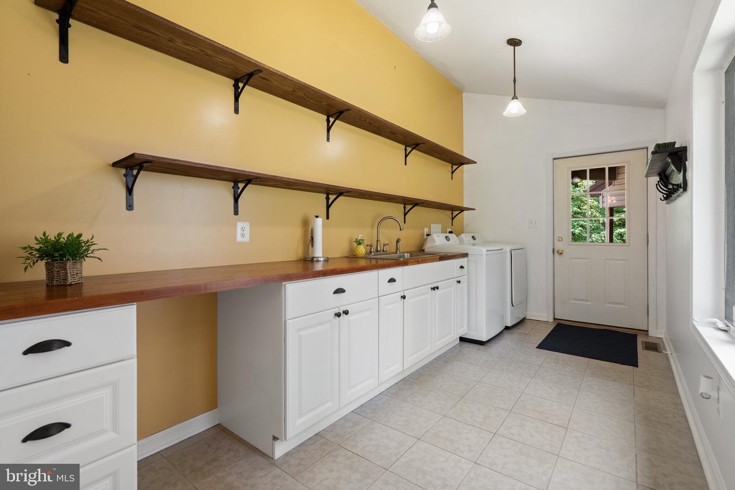 13013 ALUM SPRINGS RD, CULPEPER, Virginia 22701, 5 Bedrooms Bedrooms, ,3 BathroomsBathrooms,Residential,For sale,13013 ALUM SPRINGS RD,VACU2011168 MLS # VACU2011168