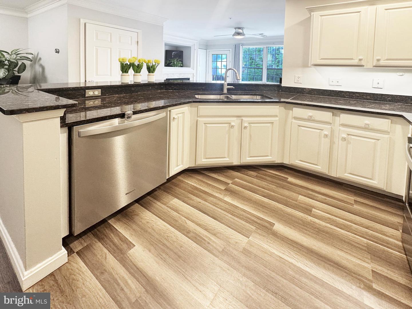 21897 ELKINS TER, STERLING, Virginia 20166, 2 Bedrooms Bedrooms, 5 Rooms Rooms,2 BathroomsBathrooms,Residential,For sale,21897 ELKINS TER,VALO2103944 MLS # VALO2103944 21897 ELKINS TER, STERLING, Virginia 20166, 2 Bedrooms Bedrooms, 5 Rooms Rooms,2 BathroomsBathrooms,Residential,For sale,21897 ELKINS TER,VALO2103944 MLS # VALO2103944