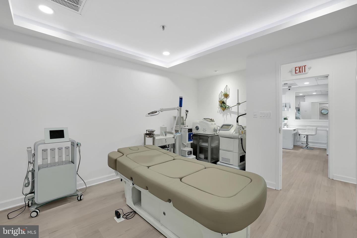 7601 LEWINSVILLE RD #SUITE 305, MCLEAN, Virginia 22102, ,Land,For sale,7601 LEWINSVILLE RD #SUITE 305,VAFX2236908 MLS # VAFX2236908