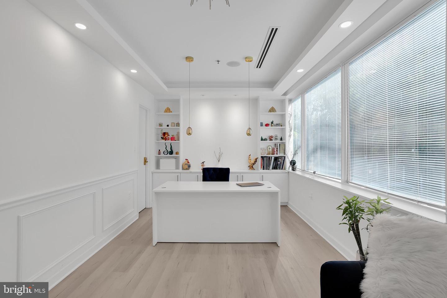 7601 LEWINSVILLE RD #SUITE 305, MCLEAN, Virginia 22102, ,Land,For sale,7601 LEWINSVILLE RD #SUITE 305,VAFX2236908 MLS # VAFX2236908