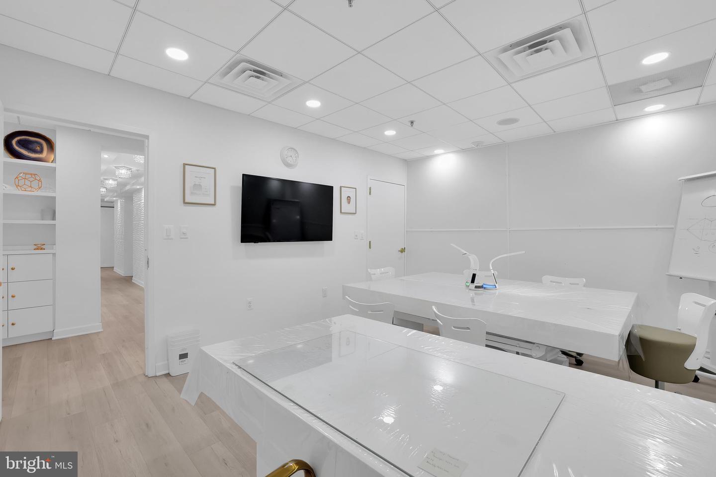 7601 LEWINSVILLE RD #SUITE 305, MCLEAN, Virginia 22102, ,Land,For sale,7601 LEWINSVILLE RD #SUITE 305,VAFX2236908 MLS # VAFX2236908